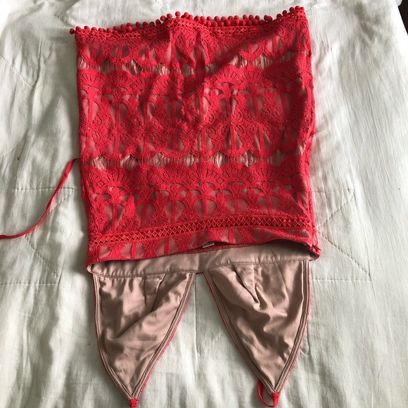 Salmon pink backless mini dress. - Picture 3 of 4